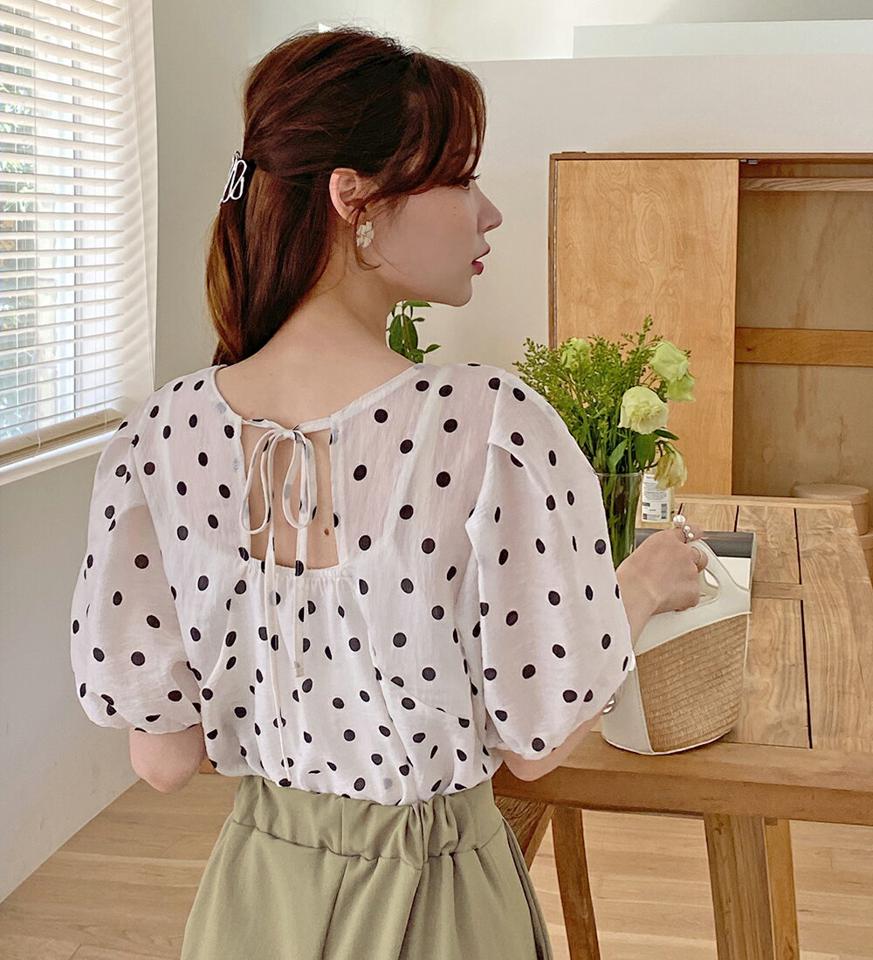 ドットバックリボンブラウス・全2色・t72187 レディース 【bl】ブラウス トップス 半袖 柄 模様 ドット バックシャン モノトーン パフ袖 パフスリーブ シアー 透け感 りぼん 春 夏 ガーリー フェミニン 韓国ファッション ハイホリHIHOLLI