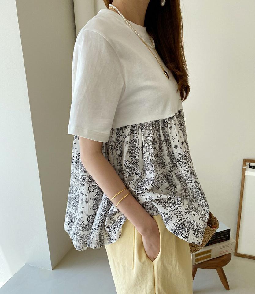 ペイズリーパターンフレアTシャツ・全2色・b00664 レディース 【tops】トップス Tシャツ 半袖 柄 模様 異素材 ペイズリー柄 フレア 体型カバー ゆったり 楽ちん 綿 コットン ギャザー 春 夏 フェミニン カジュアル お腹カバー 韓国ファッション ハイホリHIHOLLI