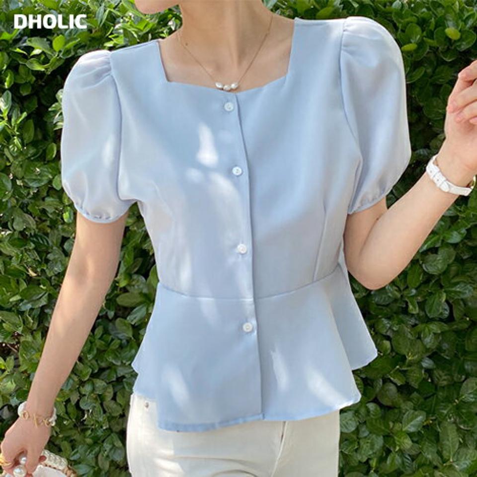 スクエアネックボタンブラウス・全4色・t00667 レディース 【bl】ブラウス トップス 半袖 配色 パステル スクエアネック デコルテ オフィスカジュアル パフ クロップド丈 春 夏 フェミニン 水色 お腹カバー 韓国ファッション ハイホリHIHOLLI