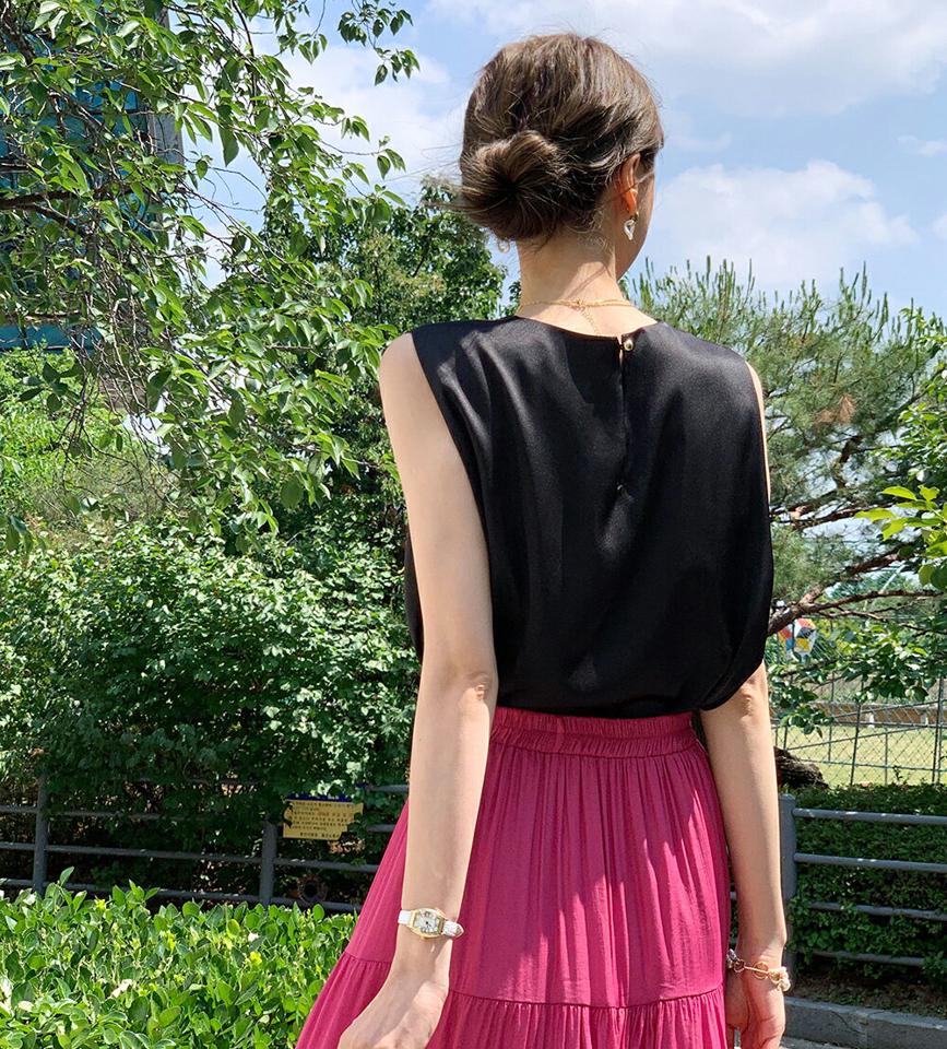 サテンノースリーブ・全2色・b00698 レディース 【tops】トップス ノースリーブ スリーブレス 単色 無地 シンプル ベーシック サテン 光沢 楽ちん 上品 ロング丈 フレア 高級感 春 夏 フェミニン 大人っぽ お腹カバー 韓国ファッション ハイホリHIHOLLI