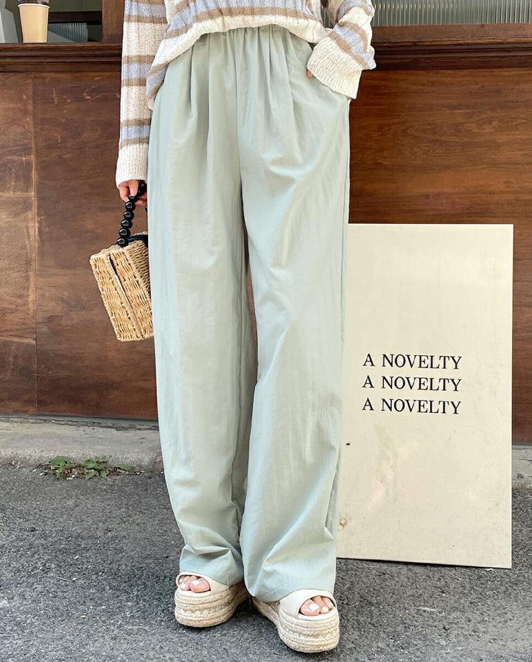 ナイロンストレートパンツ・全4色・t67698 レディース 【pt】パンツ ズボン ロングパンツ ストレート ナイロン 単色 無地 シンプル ベーシック ラフ カジュアル フルレングス ウエストゴム シャーリング ポケット 春 夏 韓国ファッション