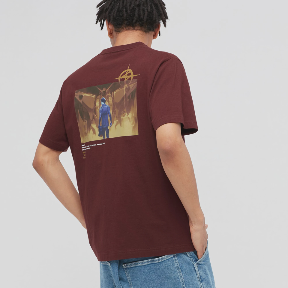 機動戦士ガンダムシリーズ UT グラフィックTシャツ（半袖・レギュラーフィット）