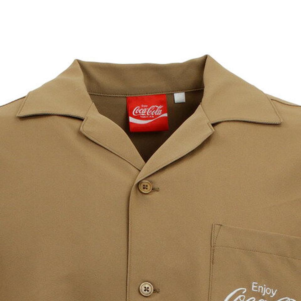 コカコーラ(Coca-Cola)(メンズ)バック刺繍シャツ 0530112-35 BEI