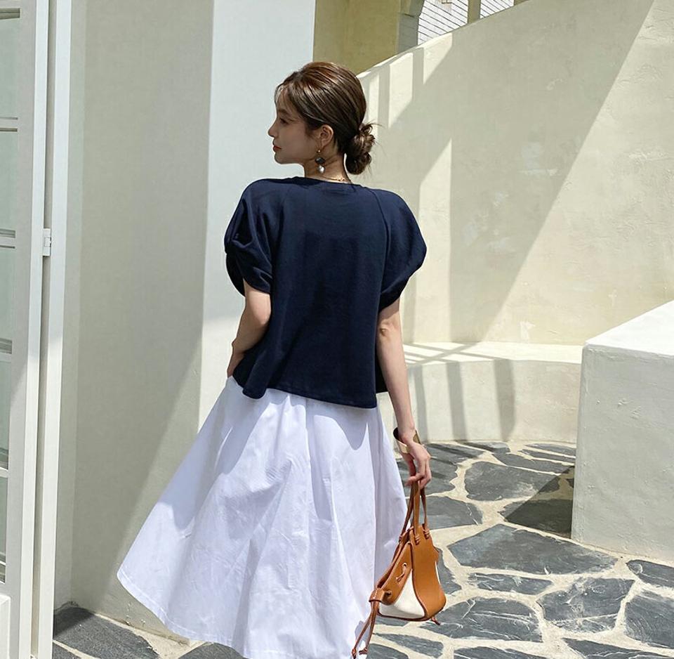 ツイストハーフスリーブTシャツ全3色・b72500 レディース 【tops】トップス Tシャツ 半袖 単色 無地 シンプル ベーシック 二の腕カバー ツイスト ラグラン パフ クロップド丈 フレア 綿 春 夏 水色 カジュアル 韓国ファッション ハイホリHIHOLLI