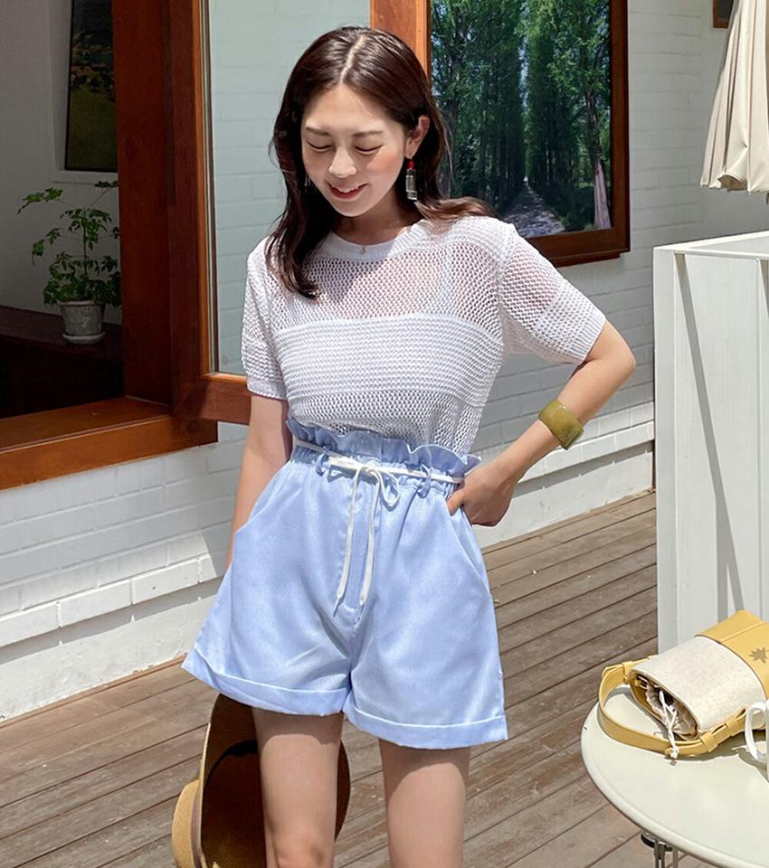 【10%OFF】ストラップ付ストライプショートパンツ・全2色・t00791 レディース 【pt】短パン パンツ ズボン ショートパンツ ワイド ストライプ柄 ストラップ ラフ カジュアル ベルトループ ハイウエスト ロールアップ 春 夏 韓国ファッション セール SALE