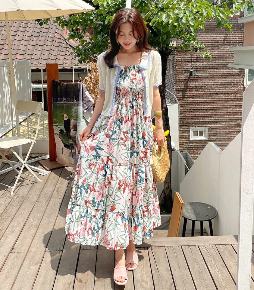 ボタニカルキャミワンピース・全2色・b00810 レディース 【ops】ワンピース ロング丈 ロングワンピース スリーブレス ノースリーブ キャミソール 花柄 ボタニカル 総柄 リゾート シャーリング ティアード 大人 春 夏 韓国ファッション