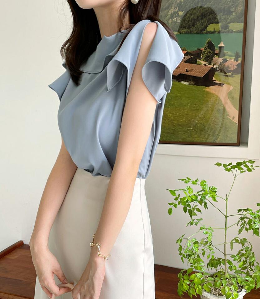 フリルフレンチスリーブブラウス・全3色・b00784 レディース 【bl】トップス ブラウス 半袖 フレンチスリーブ ショートスリーブ フリル 二の腕カバー フェミニン きれいめ 単色 シンプル 無地 スリット オフィスカジュアル 春 夏 韓国ファッション