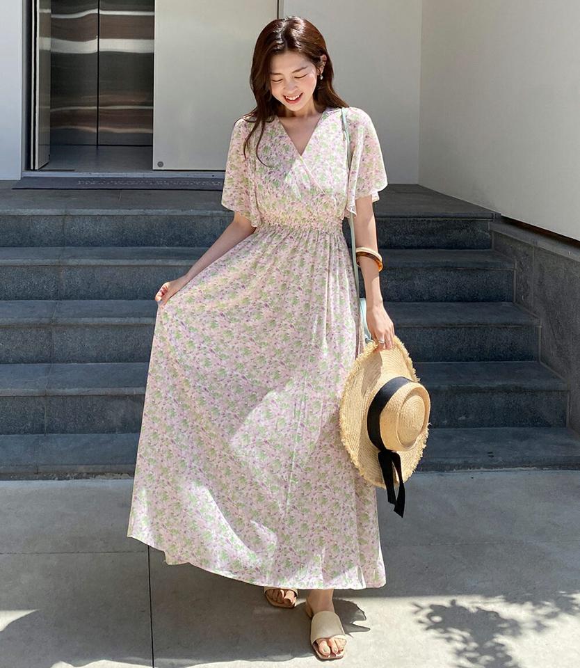 花柄バックリボンシフォンワンピース・全2色・t67773 レディース 【ops】ワンピース ロング丈 ロングワンピース 半袖 りぼん シフォン 花柄 小花柄 フェミニン 大人 上品 ハーフスリーブ シャーリング フレア カシュクール 春 夏 韓国ファッション