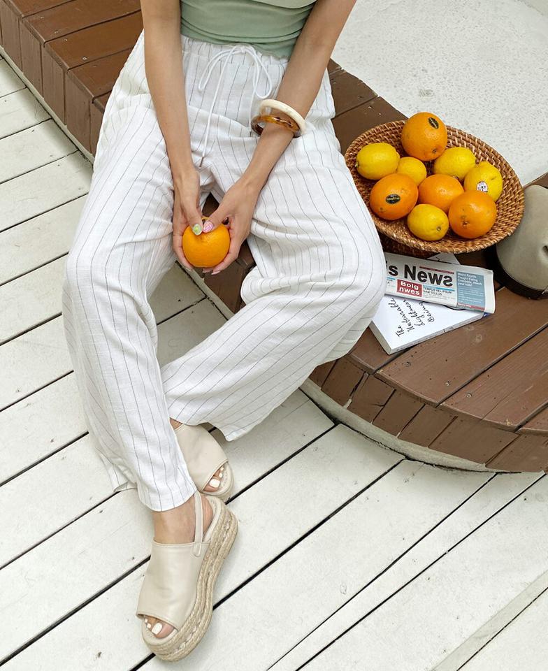 リネン混ピンストライプストレートパンツ・全3色・t67787 レディース 【pt】パンツ ズボン ロングパンツ ストレート ウエストゴム ストライプ柄 リネン カジュアル ラフ ワイドパンツ 爽やか ハイウエスト フルレングス 春 夏 韓国ファッション