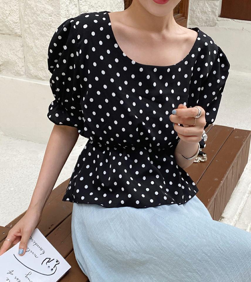 ドットパフブラウス・全3色・t67761 レディース 【bl】トップス ブラウス 半袖 パフスリーブ ドット柄 お腹カバー ガーリー かわいい 可愛い クロップド丈 ウエストゴム ペプラム ラウンドネック デコルテ 鎖骨 春 夏 韓国ファッション