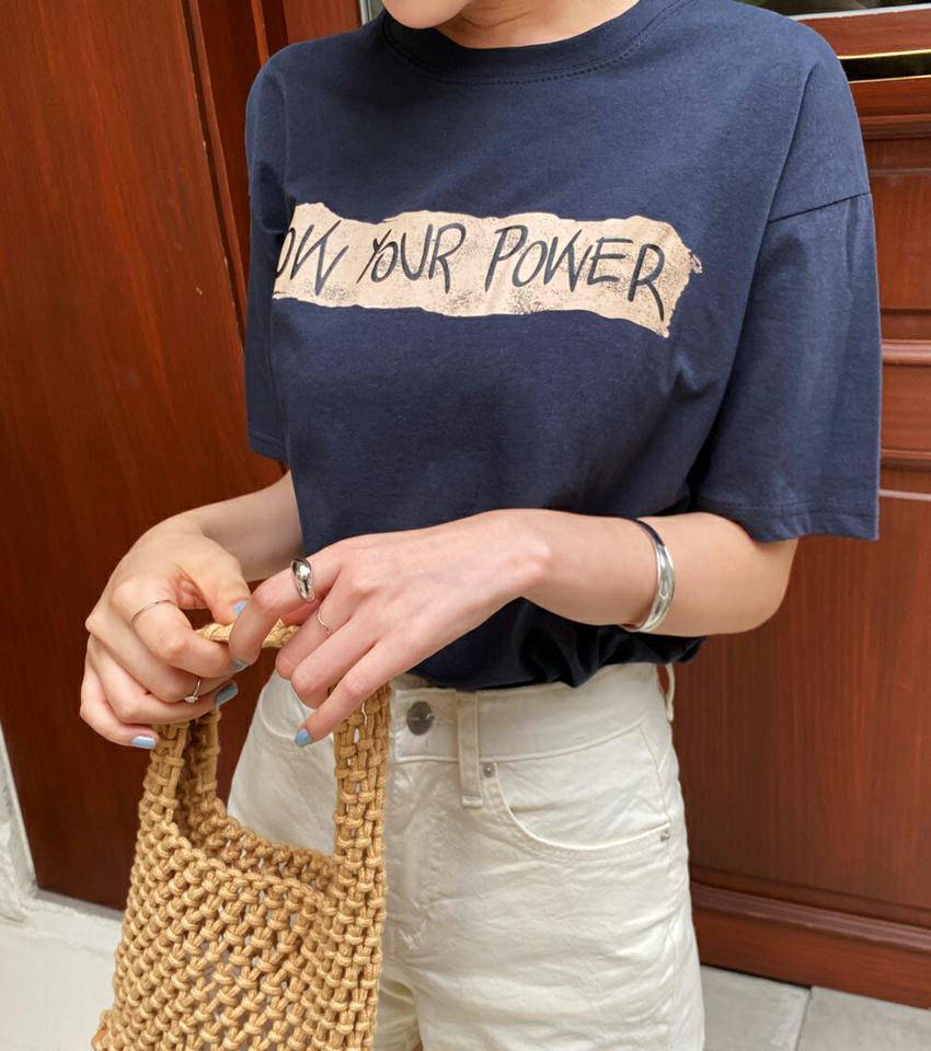 ペイントレタリングラウンドTシャツ・全3色・b67756 レディース 【tops】トップス Tシャツ 半袖 ロゴ レタリング ロゴT ハーフスリーブ ラウンドネック カジュアル 黄色 ラフ プリント 春 夏 韓国ファッション