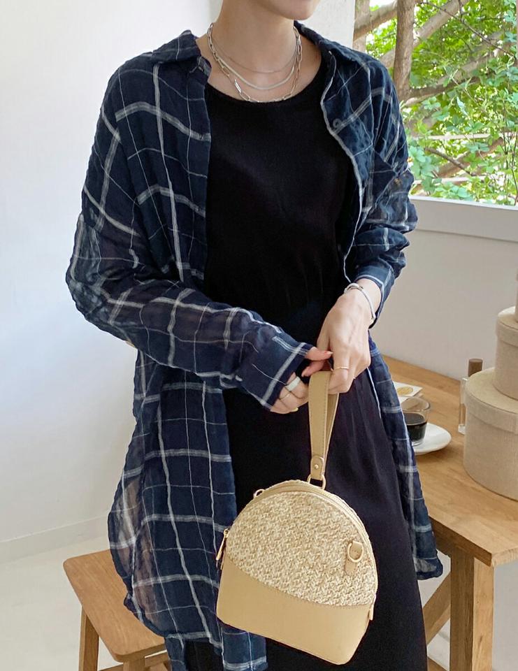 リネン混シースルーチェックロングシャツ・全2色・b00711 レディース 【bl】シャツ トップス 長袖 ロング丈 柄 模様 チェック シースルー シアー 透け感 体型カバー ゆったり 楽ちん リネン混 綿 春 夏 カジュアル 韓国ファッション ハイホリHIHOLLI