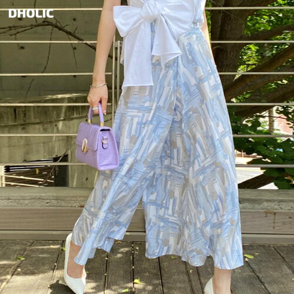 パターンフレアパンツ・全2色・b00727 レディース 【pt】パンツ ロング丈 フレア パステル 柄 模様 楽ちん 体型カバー ゆったり オフィスカジュアル ハイウエスト ワイド 春 夏 フェミニン 大人 アンティーク柄 水色 韓国ファッション ハイホリHIHOLLI