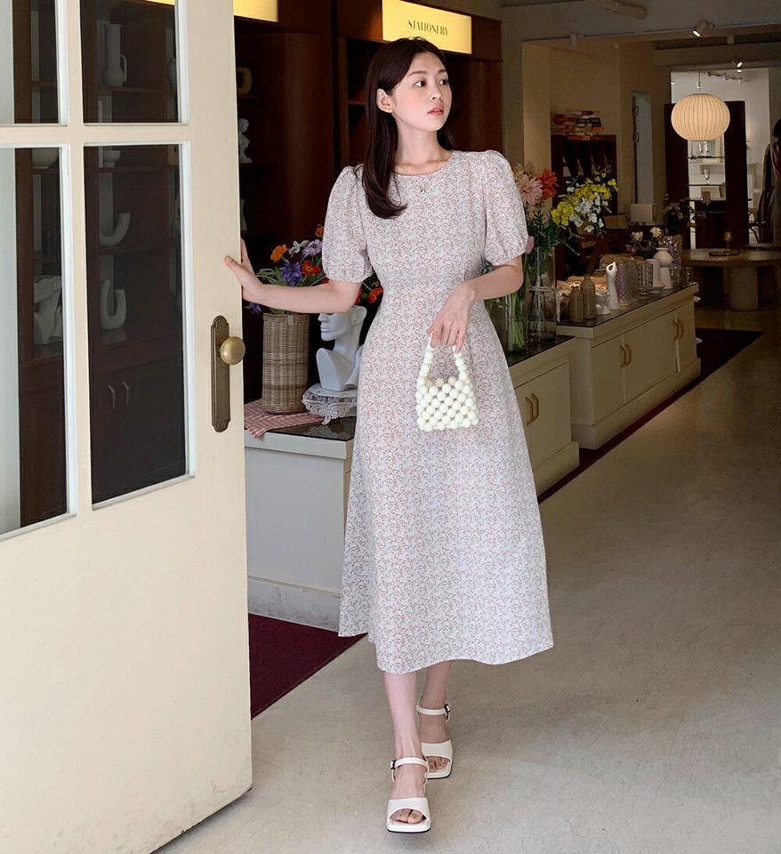 小花柄パフワンピース・全3色・t66821 レディース 【ops】ワンピース ロング丈 ロングワンピース 半袖 ハーフスリーブ 花柄 小花柄 パフスリーブ フェミニン ラウンドネック かわいい 可愛い 春 夏 韓国ファッション