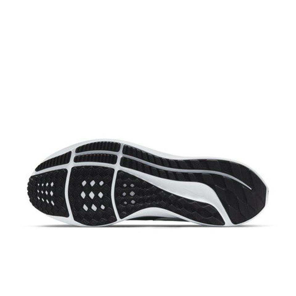 ナイキ（NIKE）（メンズ）ランニングシューズ エア ズーム ペガサス 39 ブラック ホワイト DH4071 001 スニーカー 厚底 プレート 軽量 駅伝 部活 マラソン