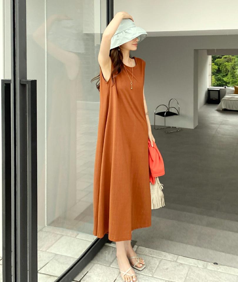 【10%OFF】コットンノースリワンピース・全3色・b72266 レディース 【ops】ワンピース ロング丈 ノースリーブ 単色 無地 シンプル ベーシック フレア ストレート 体型カバー リゾート スリーブレス 春 夏 綿 コットン カジュアル 韓国ファッション ハイホリHIHOLLI opsセール