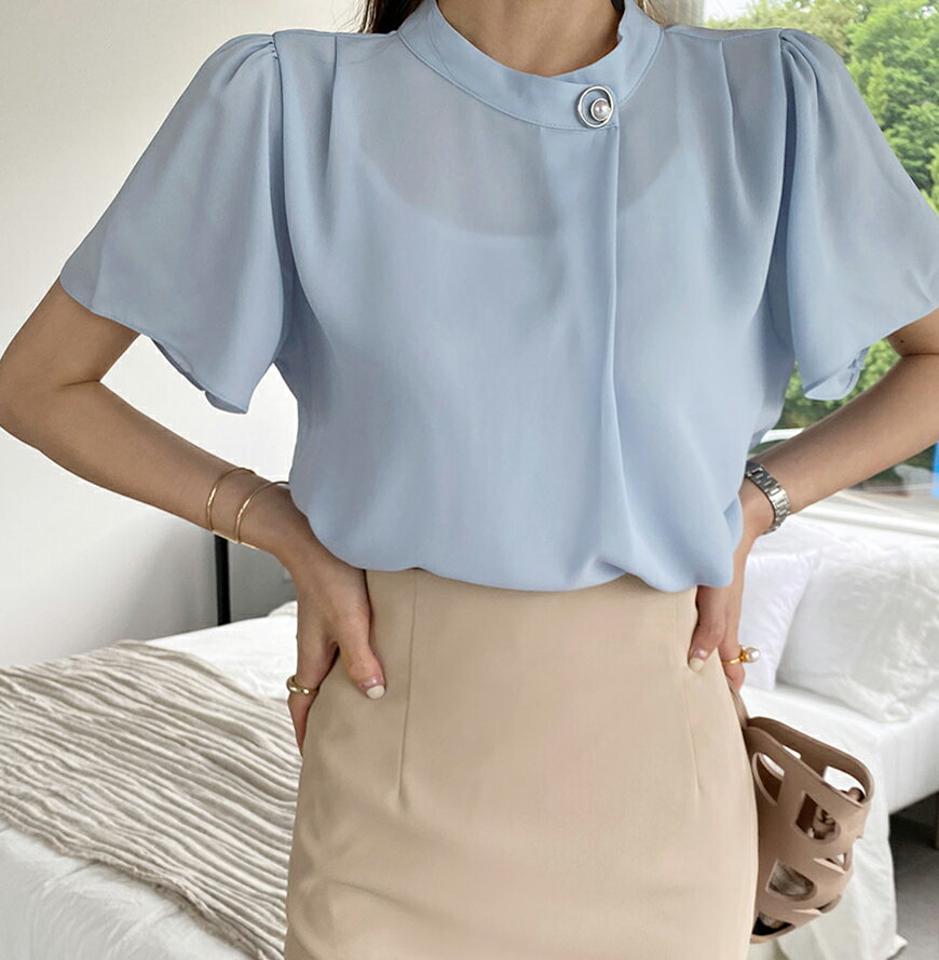 【10%OFF】フェイクパールリングパフブラウス・全4色・t72262 レディース 【bl】ブラウス トップス 半袖 無地 パステル パール リング パフ 二の腕カバー オフィスカジュアル 上品 春 夏 大人っぽ フェミニン きれいめ 水色 韓国ファッション ハイホリHIHOLLI セール SALE