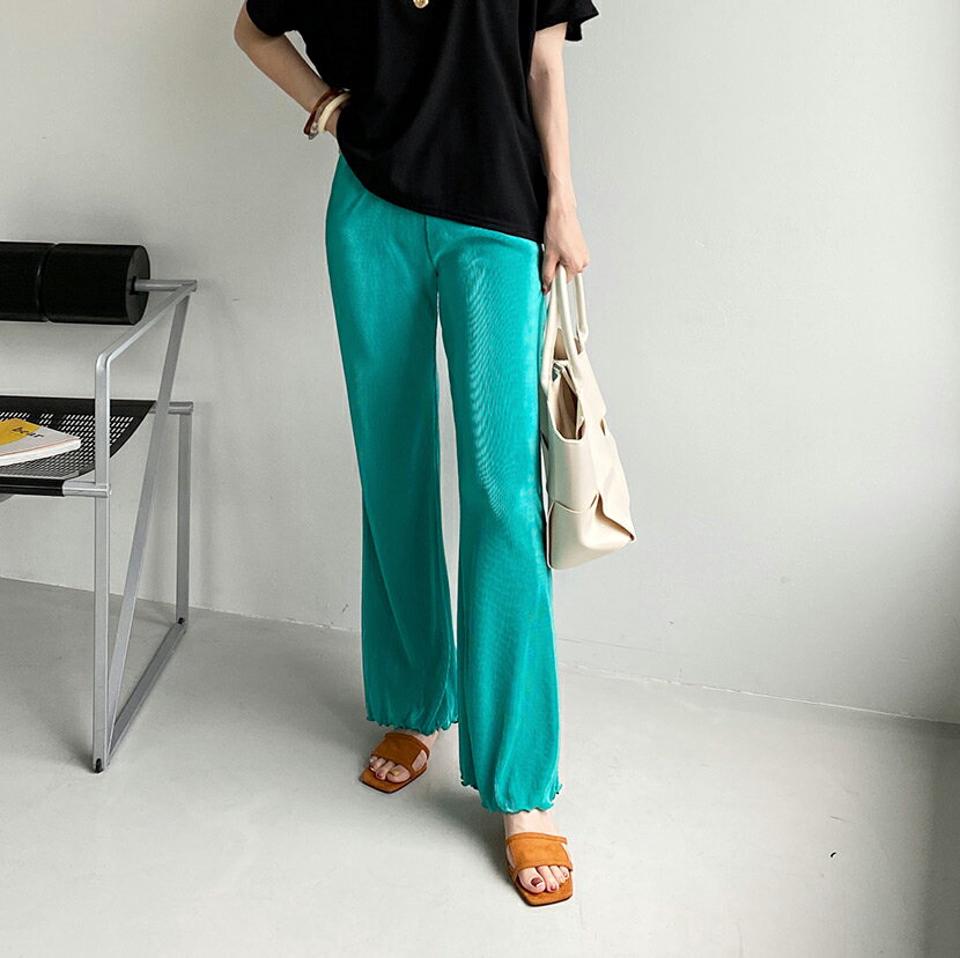 【10%OFF】プリーツフレアパンツ・全5色・b72550 レディース 【pt】パンツ ロング丈 カラーパンツ 単色 プリーツ 柄 模様 ゆったり 体型カバー 光沢 上品 フレア ハイウエスト プリーツパンツ 春 夏 カジュアル 緑 グリーン 韓国ファッション ハイホリHIHOLLI セール SALE