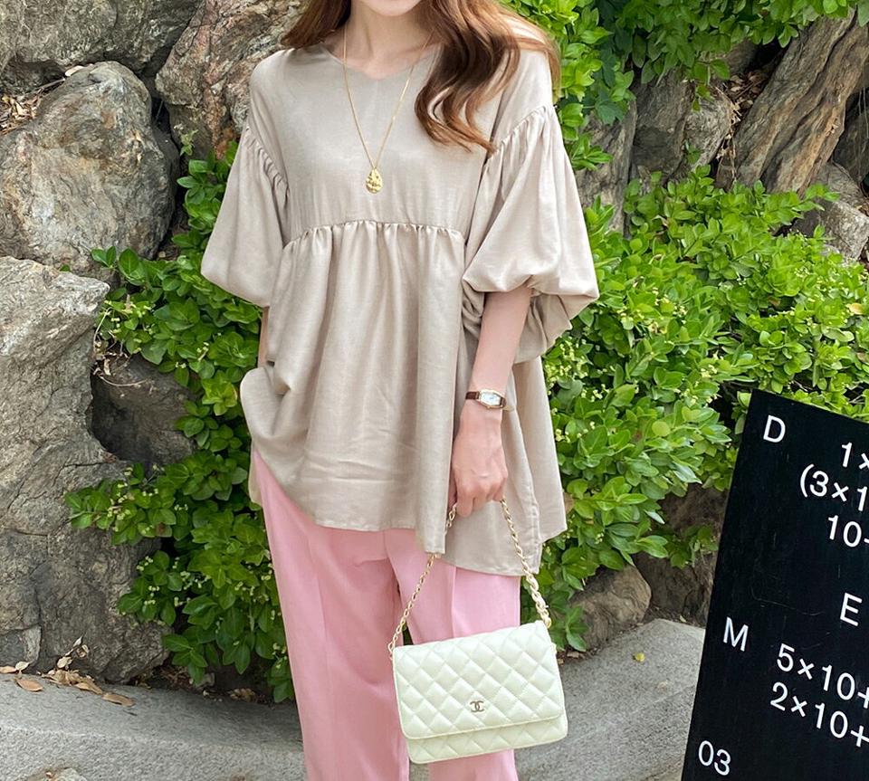 バルーンスリーブペプラムブラウス・全2色・b72539 レディース 【bl】ブラウス トップス 単色 無地 シンプル 二の腕カバー お腹カバー 体型カバー ペプラム Vネック ロング丈 フレア インしないブラウス 春 夏 フェミニン ベージュ 韓国ファッション ハイホリHIHOLLI