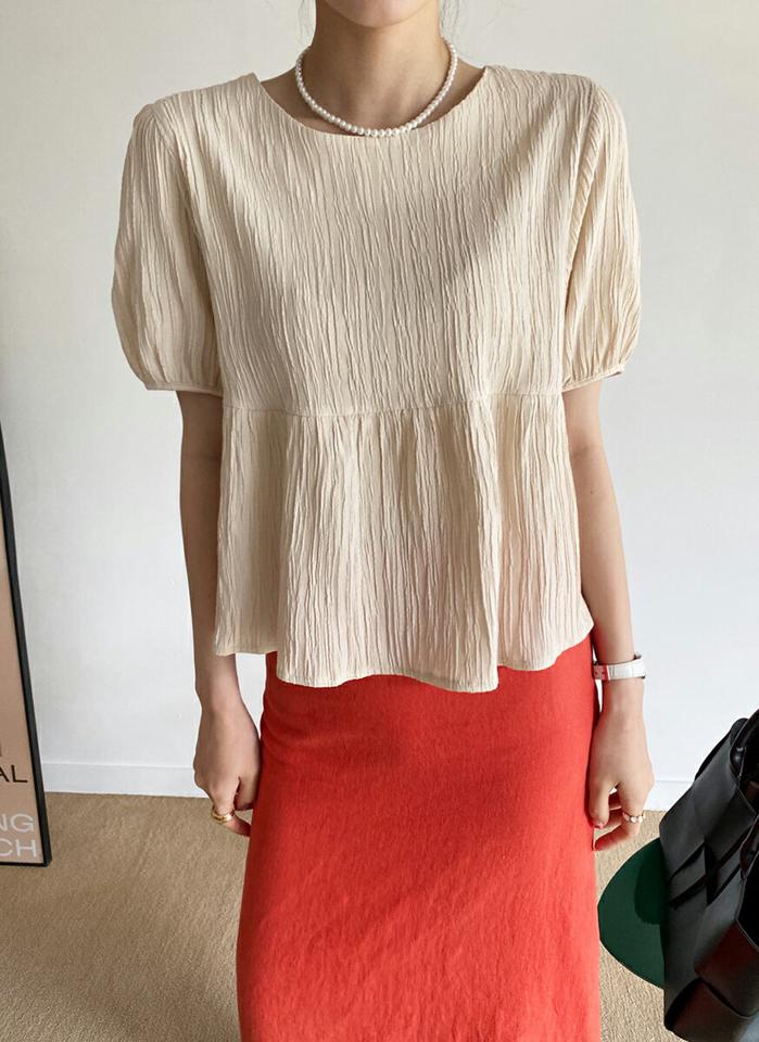 リンクルパフペプラムブラウス・全3色・t72560 レディース 【bl】ブラウス トップス 半袖 柄 模様 リンクル パフ 二の腕カバー 体型カバー お腹カバー ペプラム 春 夏 フェミニン パステル 水色 スカイブルー 韓国ファッション ハイホリHIHOLLI