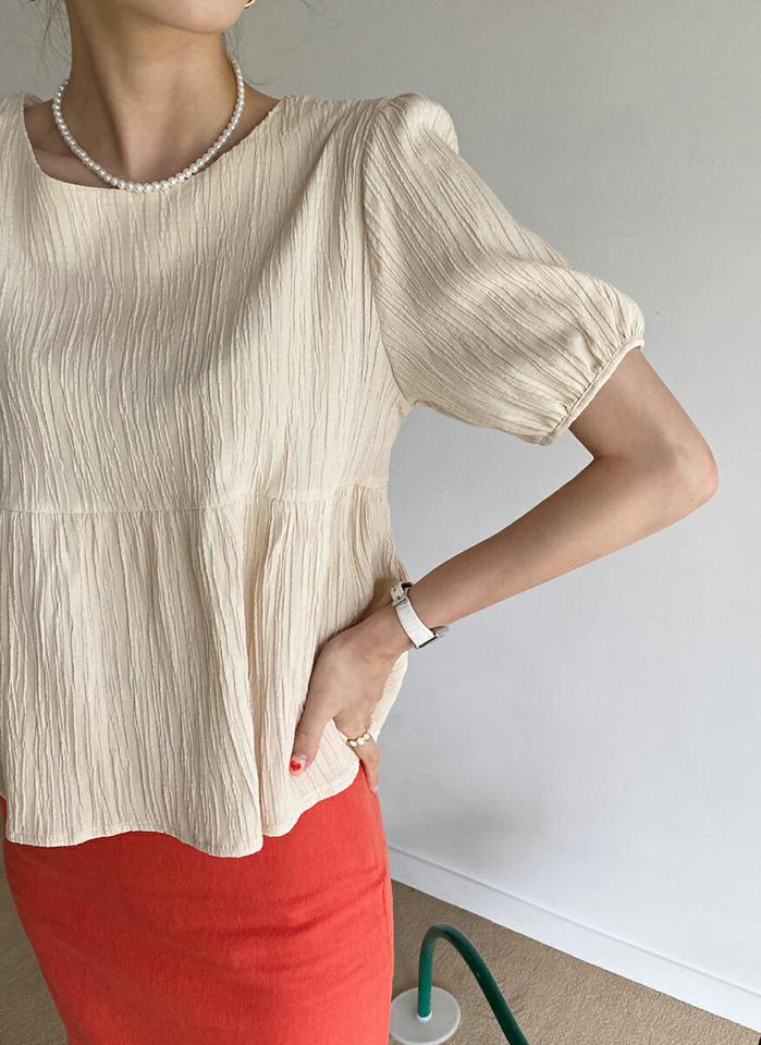 リンクルパフペプラムブラウス・全3色・t72560 レディース 【bl】ブラウス トップス 半袖 柄 模様 リンクル パフ 二の腕カバー 体型カバー お腹カバー ペプラム 春 夏 フェミニン パステル 水色 スカイブルー 韓国ファッション ハイホリHIHOLLI