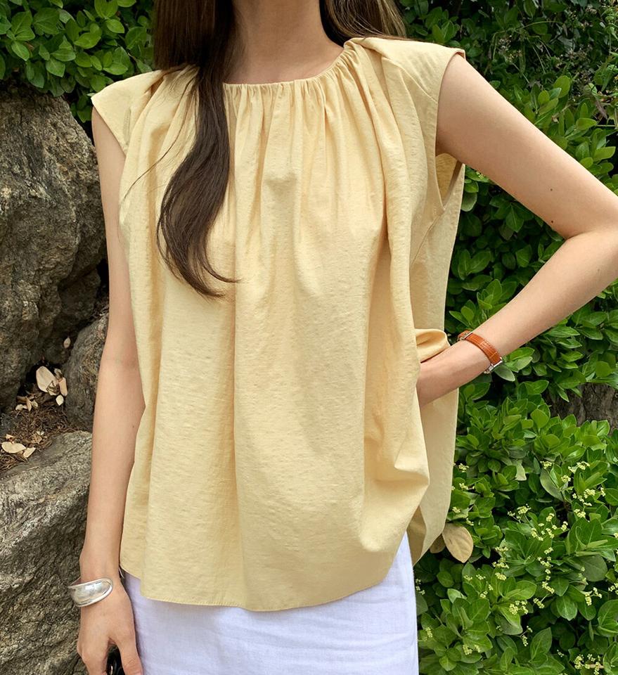 ギャザーゴムノースリーブ・全3色・b72554 レディース 【tops】トップス ノースリーブ スリーブレス 単色 無地 シンプル ベーシック ギャザー お腹カバー ヘム フレア 春 夏 フェミニン カジュアル ミント 黄緑 韓国ファッション ハイホリHIHOLLI