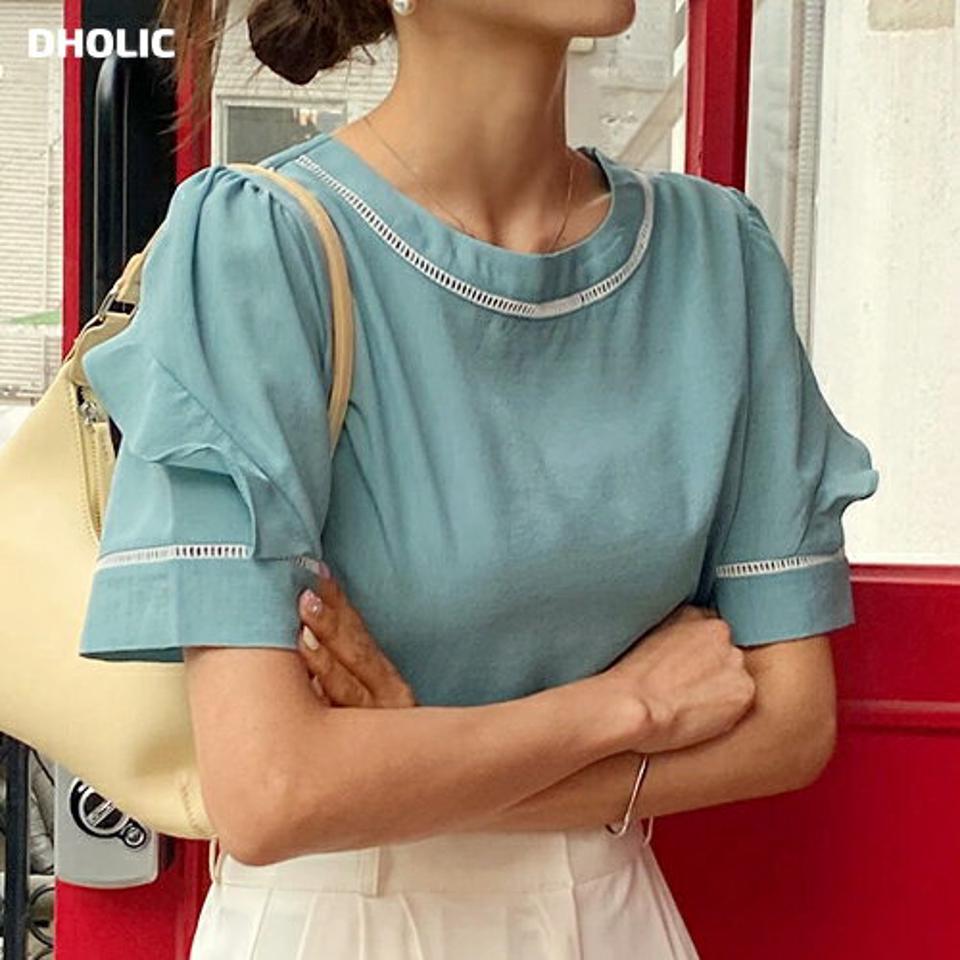 レースラインフリルパフブラウス・全3色・00827 レディース 【bl】トップス ブラウス 半袖 フリル レース ラウンドネック 大人 きれいめ 水色 パフスリーブ かわいい 可愛い 春 夏 韓国ファッション