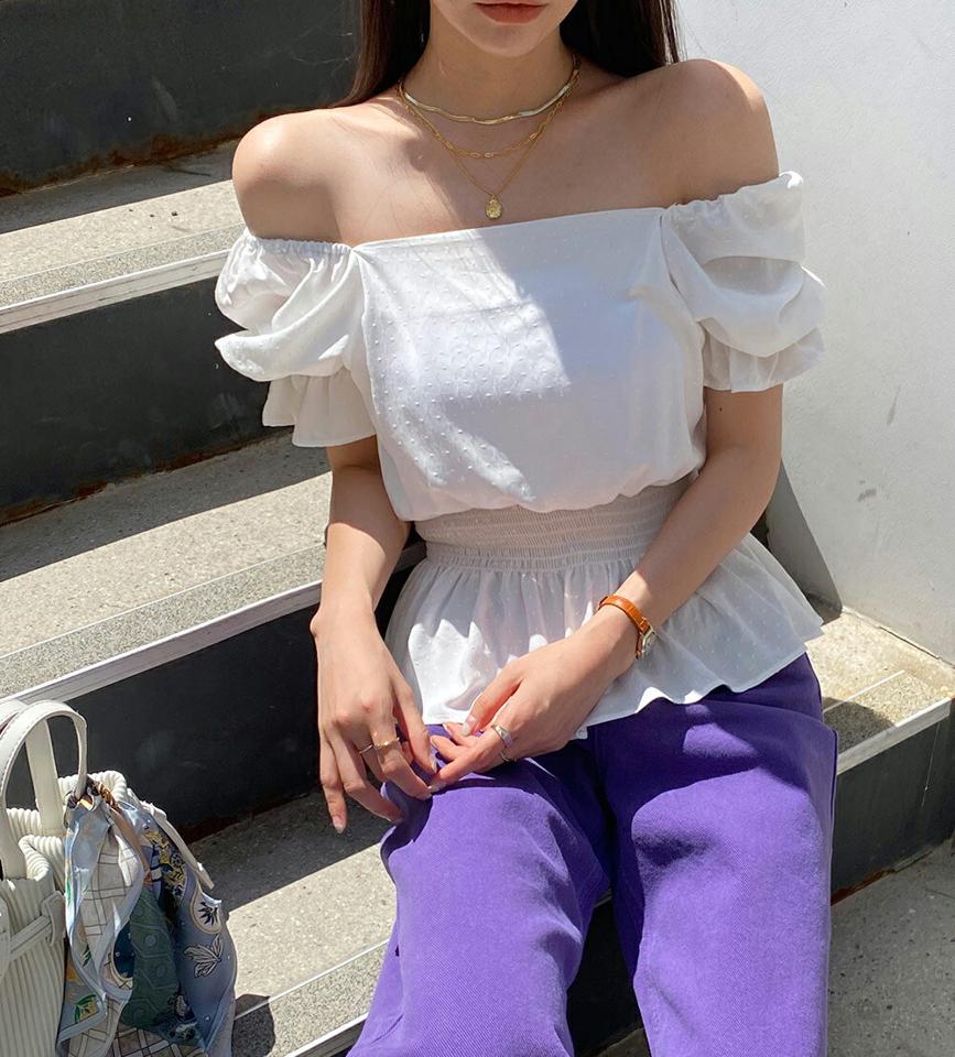 2WAY刺繍ドットブラウス・全4色・t00750 レディース 【bl】ブラウス トップス 単色 刺繍 柄 模様 半袖 スクエアネック デコルテ パステル ドット 前後着用 二の腕カバー オフショルダー 2WAY 春 夏 ペプラム ミント 韓国ファッション ハイホリHIHOLLI