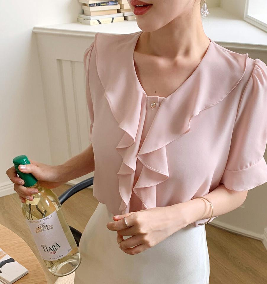フリルパフブラウス・全4色・t67877 レディース 【bl】トップス ブラウス 半袖 フリル パフスリーブ ラッフル 上品 きれいめ 大人 ピンク パステル シフォン パールボタン オフィスカジュアル 夏 韓国ファッション