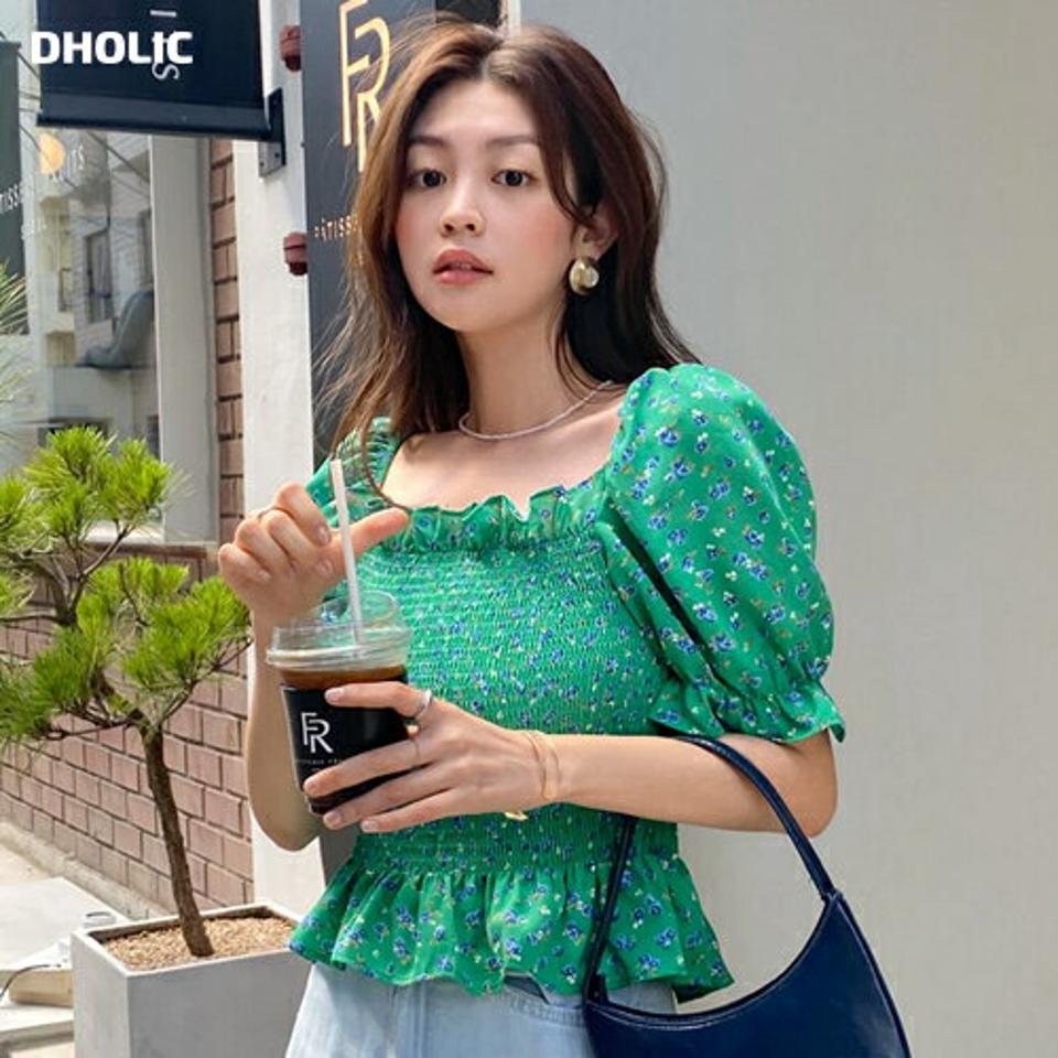 2WAY花柄シャーリングパフブラウス・全3色・t67845 レディース 【bl】トップス ブラウス 半袖 花柄 小花柄 パフスリーブ フェミニン デコルテ 鎖骨 スクエアネック オフショルダー フリル クロップド丈 緑 ゴム 春 夏 韓国ファッション