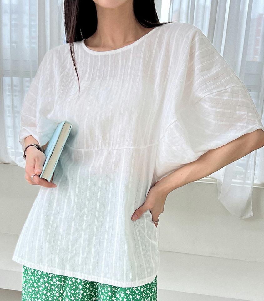 刺繍パフブラウス・全3色・b00379 レディース 【bl】ブラウス トップス 単色 柄 模様 刺繍 七分袖 7分袖 二の腕カバー お腹カバー 体型カバー パフ袖 パフスリーブ ロング丈 ルーズ 春 夏 フェミニン コットン 白 韓国ファッション ハイホリHIHOLLI