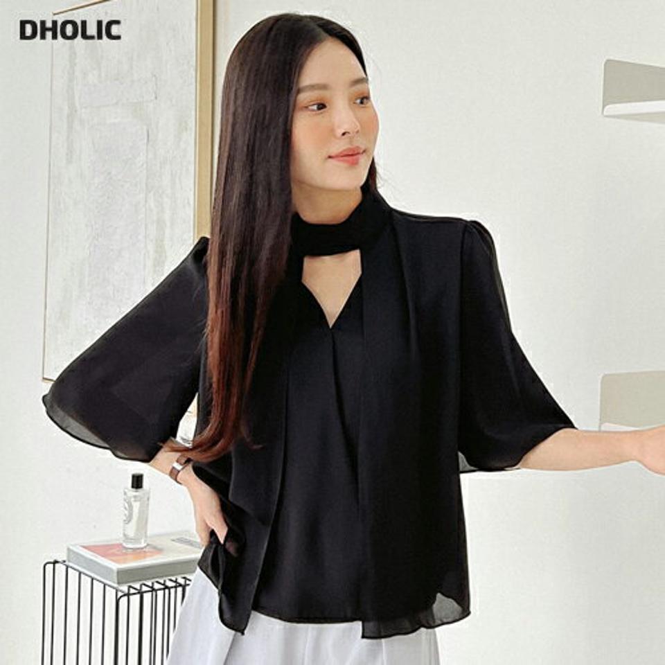 【10%OFF】カシュクールケープハイネックブラウス・全3色・b00382 レディース 【bl】ブラウス トップス 半袖 二の腕カバー 単色 無地 シンプル ベーシック シフォン ハイネック Vネック フレア ケープ 春 夏 フェミニン 黒 韓国ファッション ハイホリHIHOLLI セール SALE