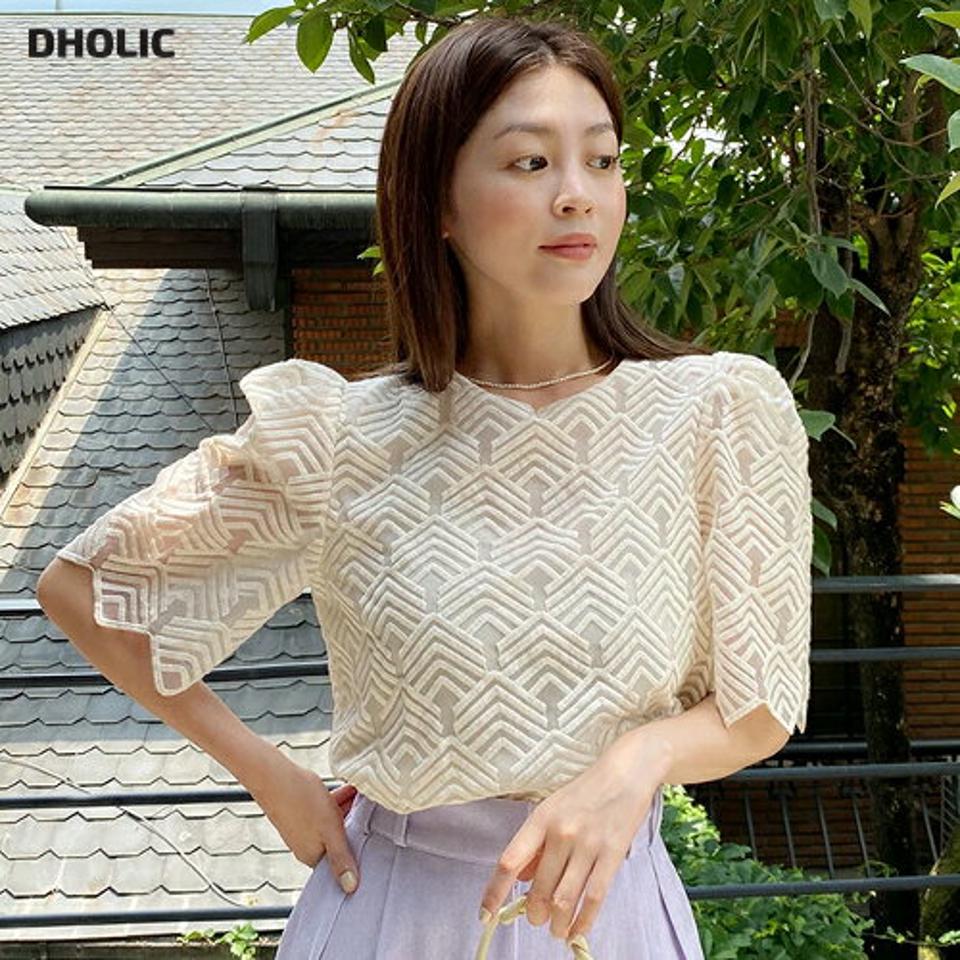 ジグザグ刺繍シアーパフブラウス・全3色・b66845 レディース 【bl】トップス ブラウス 半袖 ハーフスリーブ 透け感 シアー シースルー 刺繍 模様 レイヤード モダン 大人 パフスリーブ 上品 ラウンドネック スカラップヘム 春 夏 韓国ファッション