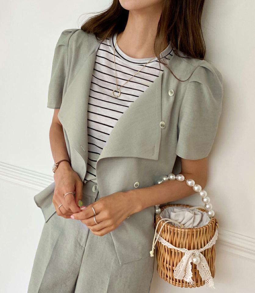 ダイアゴナルボタンブラウス・全3色・t01260 レディース 【bl】トップス ブラウス 半袖 ボタン ダイアゴナル 単色 シンプル ダイヤモンドネック ハーフスリーブ パフスリーブ きれいめ 大人 上品 夏 韓国ファッション