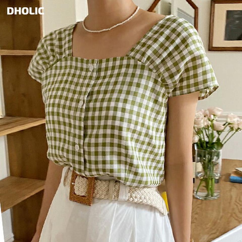 チェックスクエアネックボタンブラウス・全4色・e01286 レディース 【bl】トップス ブラウス 半袖 チェック柄 ギンガムチェック ガーリー スクエアネック デコルテ 鎖骨 ギャザー フレンチスリーブ 二の腕カバー 黄緑 夏 韓国ファッション