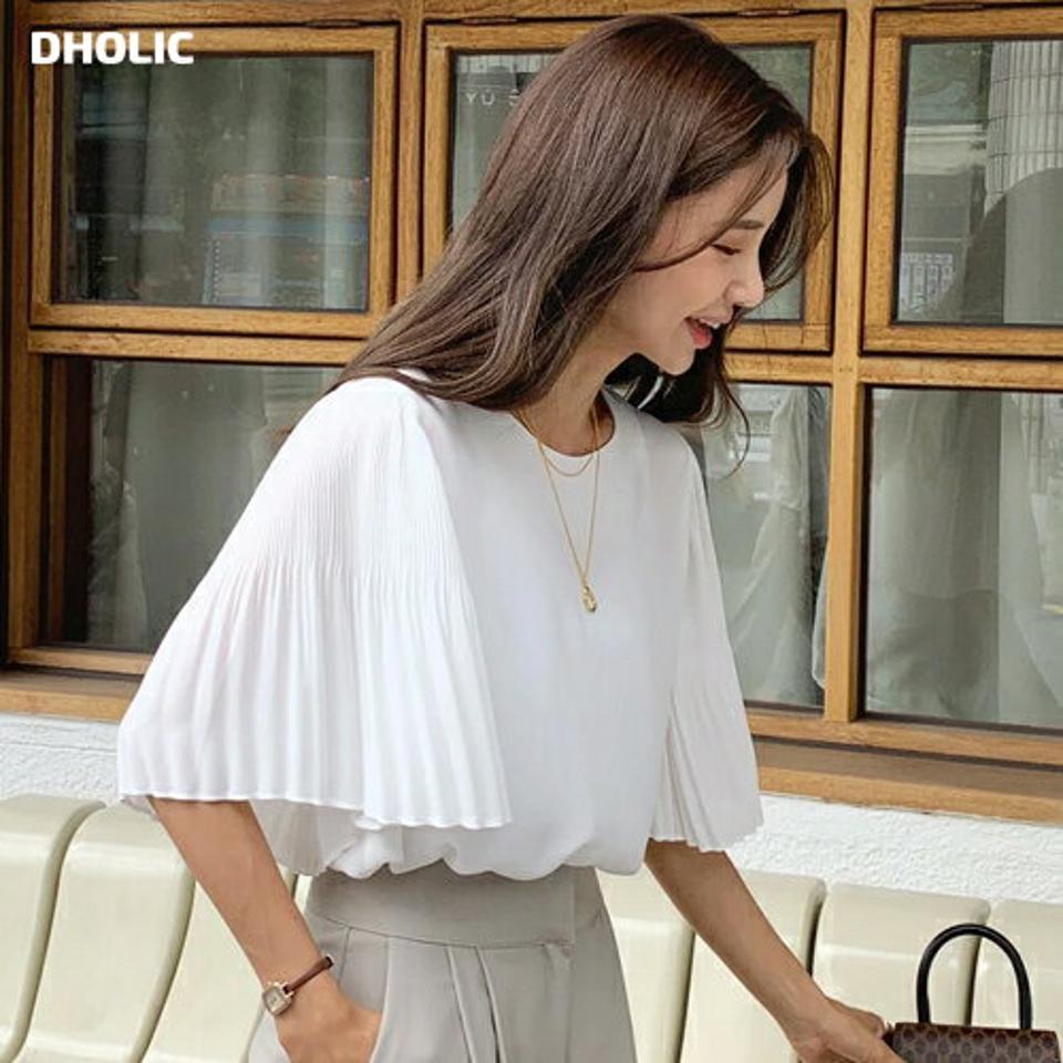 プリーツスリーブラウンドブラウス・全2色・t01248 レディース 【bl】トップス ブラウス 半袖 ハーフスリーブ ワイドスリーブ 二の腕カバー プリーツ 上品 大人 ラウンドネック 単色 シンプル オフィスカジュアル きれいめ 学校行事 夏 韓国ファッション