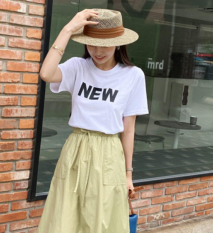 NEWロゴ半袖Tシャツ・全3色・t72568 レディース 【tops】トップス 半袖 Tシャツ ロゴ ロゴT ラフ コットン 綿 ラウンドネック カジュアル 春 夏 ブラック 黒 白 ホワイト 韓国ファッション ハイホリHIHOLLI