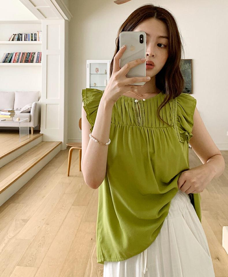 ショルダーフリルレースブラウス・全3色・b00886 レディース 【bl】トップス ブラウス フリル レース ガーリー 可愛い かわいい ノースリーブ スリーブレス 二の腕カバー タック ギャザー 夏 韓国ファッション