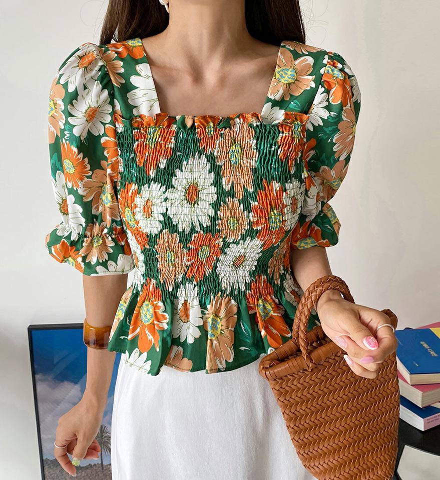 花柄パフシャーリングブラウス・全3色・b00885 レディース 【bl】トップス ブラウス 半袖 ハーフスリーブ パフスリーブ シャーリング 花柄 モダン レトロ フレア フェミニン フリル クロップド丈 スクエアネック 緑 夏 韓国ファッション