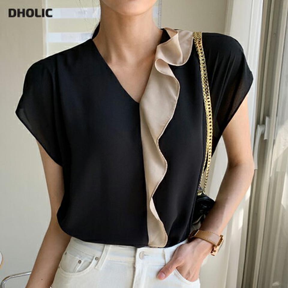 Vネックフリル配色ブラウス・全3色・t00778 レディース 【bl】ブラウス トップス 配色 模様 ユニーク フリル Vネック 鎖骨 デコルテ 半袖 フレンチスリーブ ヘム きれいめ 春 夏 大人 ブラック 黒 上品 韓国ファッション ハイホリHIHOLLI