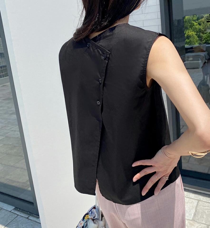 2WAYスリットノースリーブ・全3色・t00795 レディース 【tops】トップス ノースリーブ スリーブレス 単色 無地 シンプル 2WAY 前後着用 Vネック 鎖骨 デコルテ フレア 春 夏 ベーシック 大人 黒 ブラック 韓国ファッション ハイホリHIHOLLI