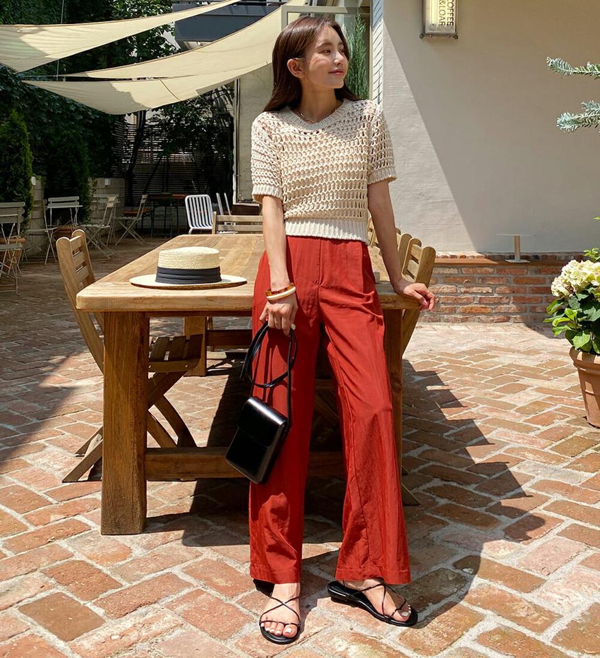 【10%OFF】バックゴムストレートスラックス・全4色・t67953 レディース 【pt】スラックス パンツ ズボン ストレート ロングパンツ 単色 無地 シンプル ベーシック 大人 ワイド オフィスカジュアル ワンタック ハイウエスト レッド 赤 春 夏 韓国ファッション セール SALE