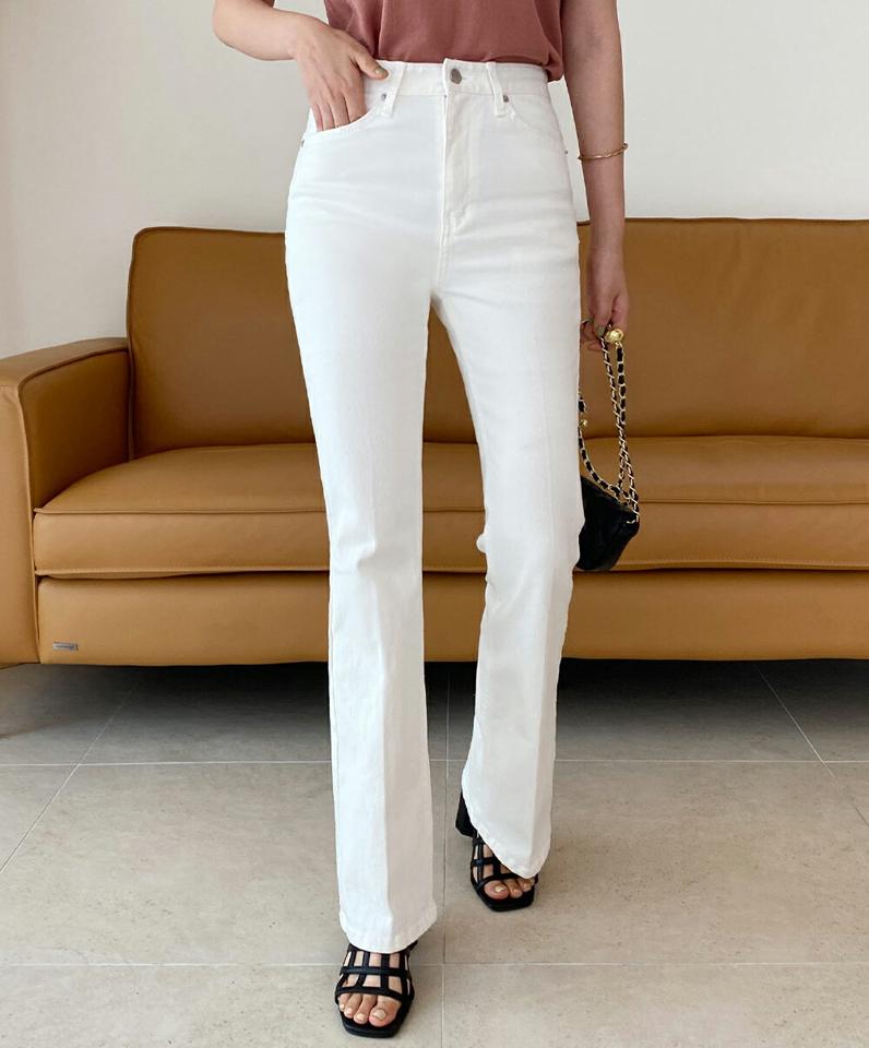 アイボリーフレアパンツ・全1色・t67359 レディース 【pt】パンツ ズボン ロングパンツ フレア 単色 無地 シンプル ベーシック カジュアル ラフ ハイウエスト フルレングス ベルトループ タイト 大人 白 ホワイト 春 夏 韓国ファッション