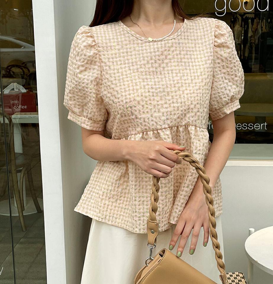 リンクルチェックペプラムブラウス・全3色・t66884 レディース 【bl】トップス ブラウス ペプラム お腹カバー チェック柄 ギンガムチェック 半袖 リンクル パフスリーブ 体型カバー ガーリー 二の腕カバー ラウンドネック 夏 韓国ファッション
