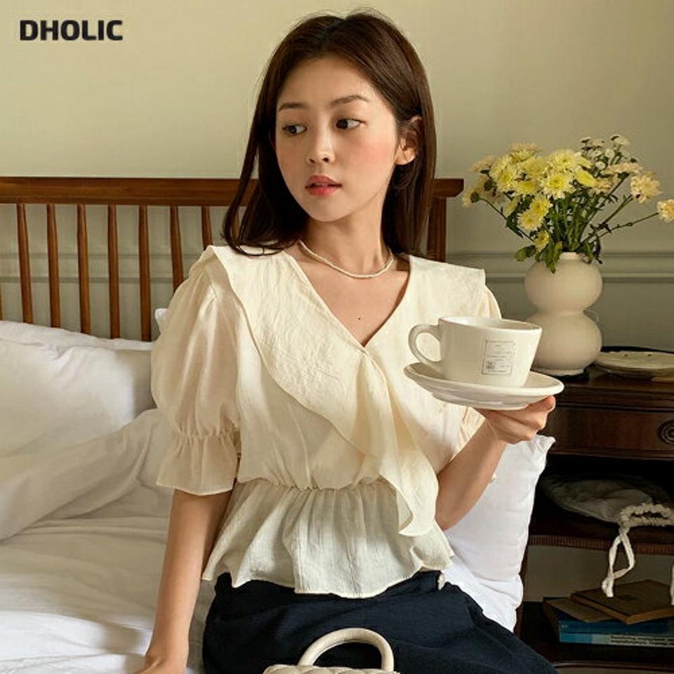 リンクルフリルペプラムブラウス・全3色・t66881 レディース 【bl】トップス ブラウス 半袖 ハーフスリーブ フリル ペプラム お腹カバー リンクル フェミニン Vネック 大人 かわいい クロップド丈 ウエストゴム 単色 夏 韓国ファッション