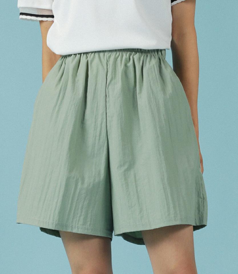 スマイルタグショートパンツ・全3色・b02717 レディース 【pt】パンツ ズボン ハーフパンツ 半ズボン ワイド ハイウエスト ウエストゴム 単色 無地 シンプル ナイロン カジュアル ラフ 夏 韓国ファッション GOLFWEAR ゴルフウェア