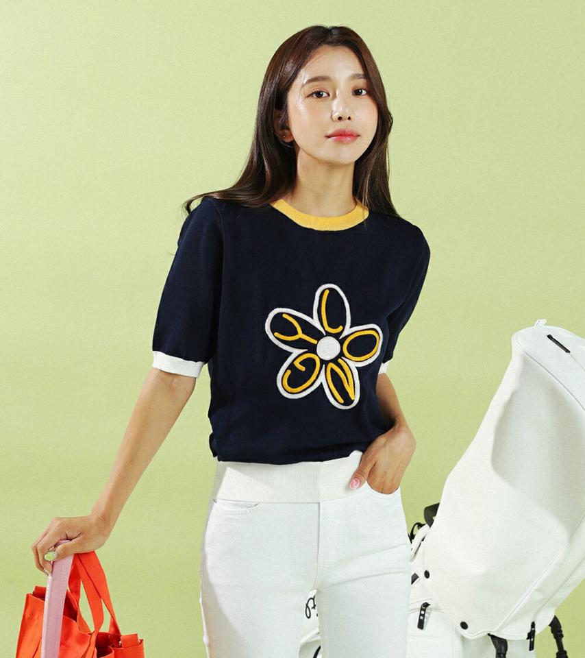 配色フラワー刺繍ニット・全2色・b02702 レディース 【tops】トップス ニット 半袖 ハーフスリーブ 刺繍 花柄 配色 ラウンドネック かわいい 可愛い ガーリー ライン アクリルニット 夏 サマーニット 韓国ファッション GOLFWEAR ゴルフウェア