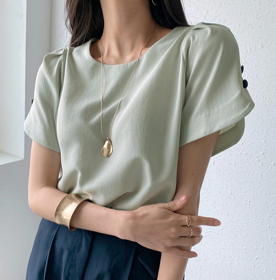 ボタンチューリップスリーブブラウス・全3色・b72339 レディース 【bl】ブラウス トップス 半袖 配色 ボタン チューリップスリーブ オフィスカジュアル ぼたん 上品 フェミニン パフ袖 タック 春 夏 黄緑 ミント 韓国ファッション ハイホリHIHOLLI