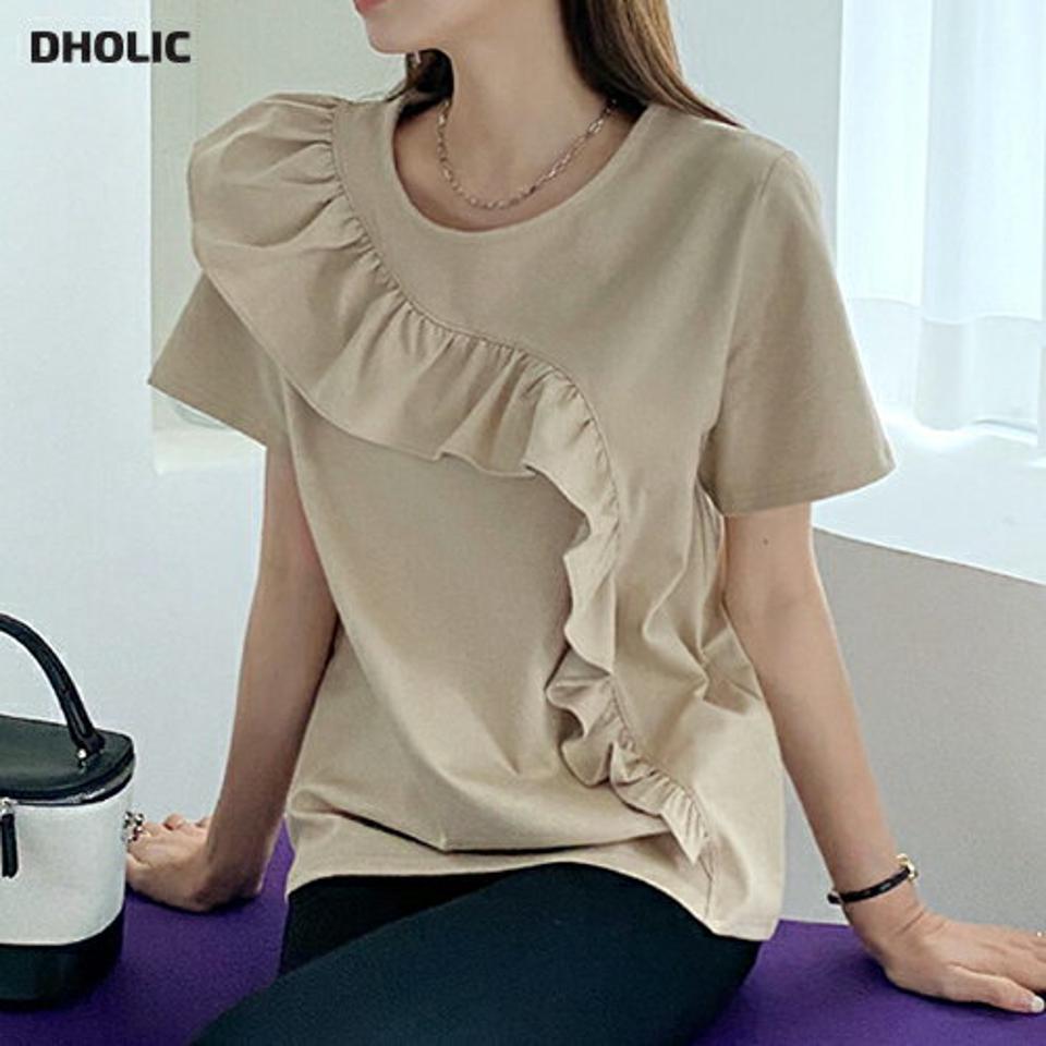 ダイアゴナルフリルTシャツ・全3色・b72333 レディース 【tops】トップス 半袖 単色 フリル ユニーク パステル ダイアゴナル 春 夏 カジュアル フェミニン かわいい 可愛い ガーリー ベージュ 韓国ファッション ハイホリHIHOLLI