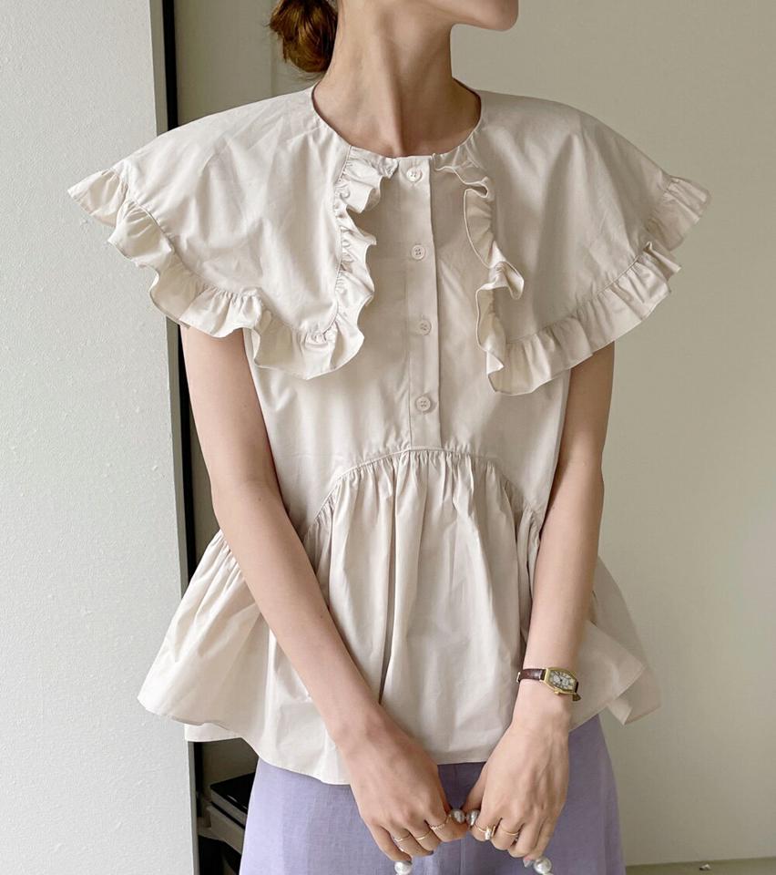 ビッグフリルカラーブラウス・全3色・t72627 レディース 【bl】ブラウス トップス ノースリーブ 二の腕カバー 襟コン お腹カバー 体型カバー 単色 無地 フリル アンバランス 春 夏 フェミニン ガーリー 白 韓国ファッション ハイホリHIHOLLI